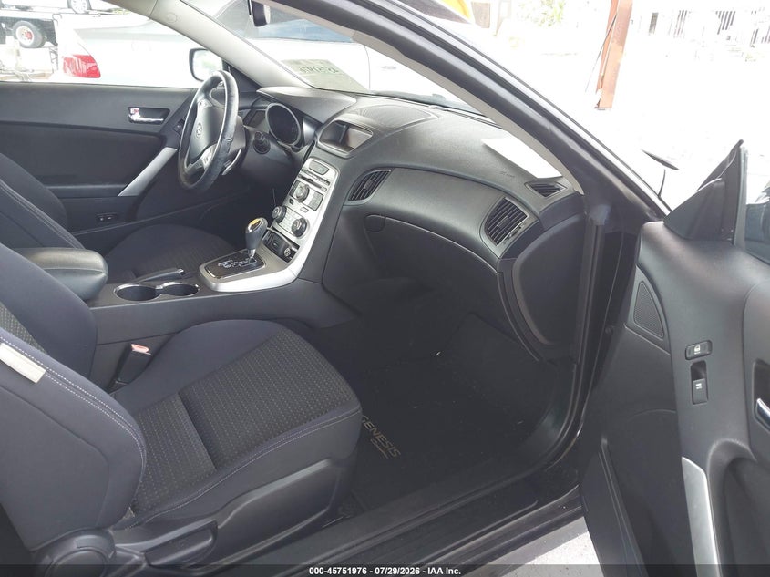 2010 HYUNDAI GENESIS auction photo 5