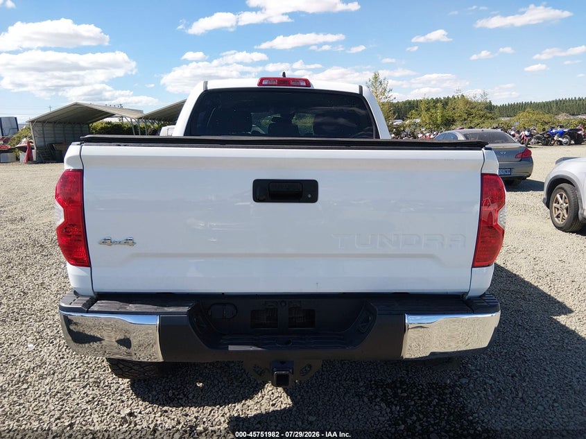 TOYOTA TUNDRA - zdjęcie 17