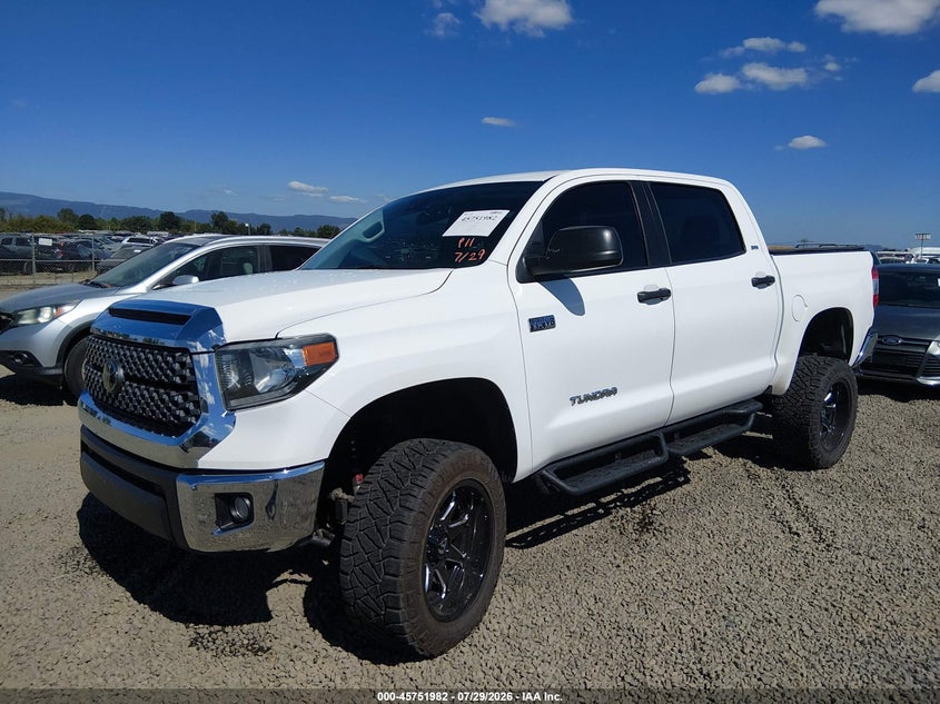 TOYOTA TUNDRA - zdjęcie 2