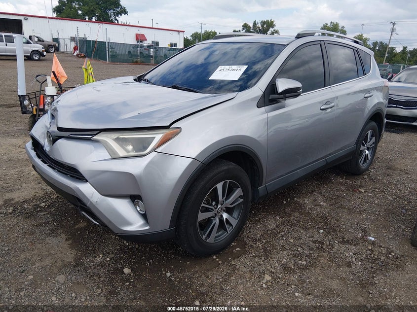 2017 TOYOTA RAV4 auction photo 2