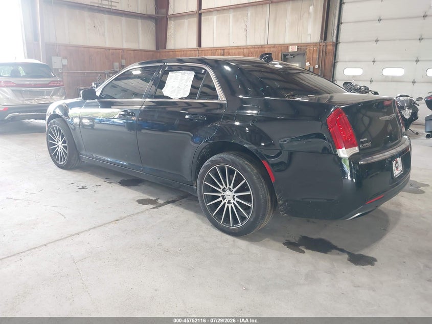 2016 CHRYSLER 300 auction photo 3