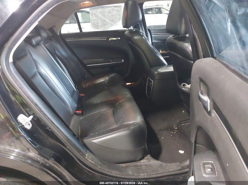 2016 CHRYSLER 300 auction photo 8