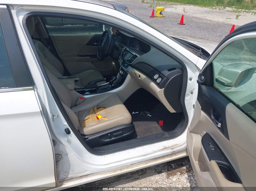 2015 HONDA ACCORD auction photo 5