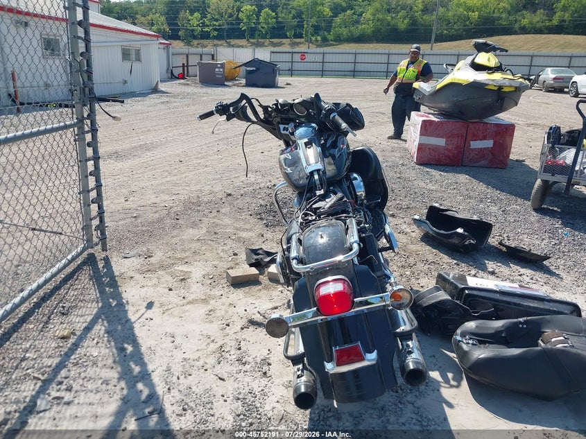 2008 HARLEY-DAVIDSON FLHTCUI auction photo 6