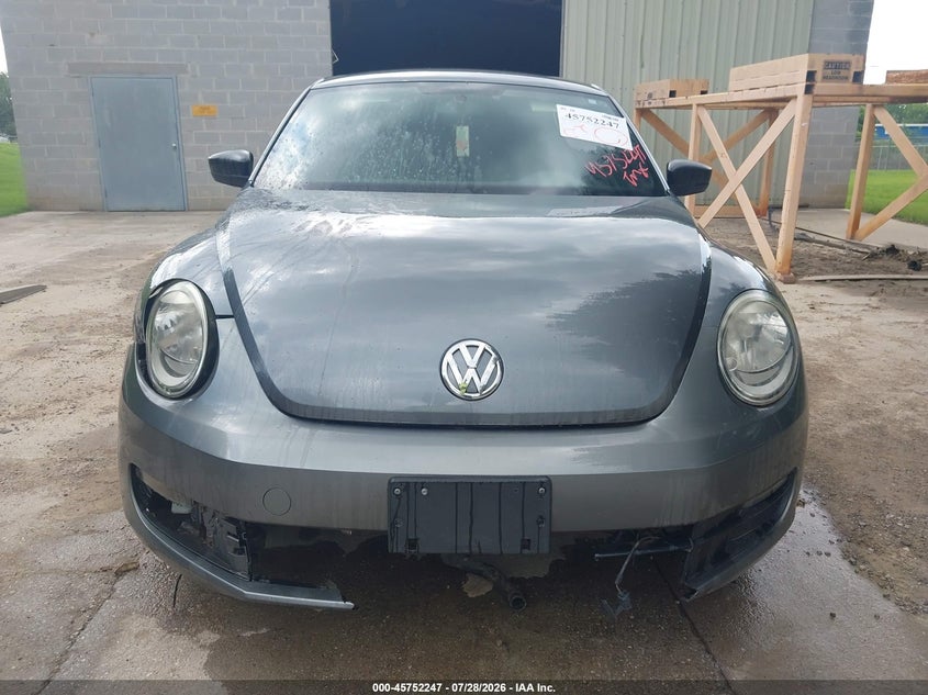 2013 VOLKSWAGEN BEETLE auction photo 6