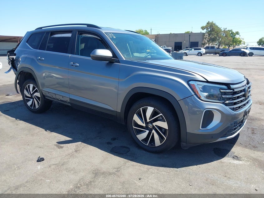 2024 Volkswagen Atlas  (VIN: 1V2WR2CA1RC570826)