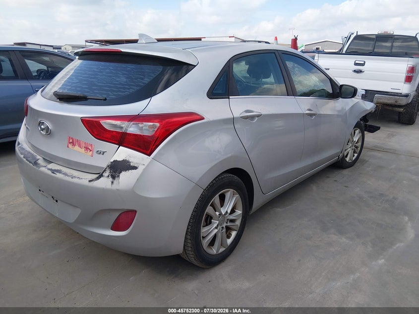 2013 HYUNDAI ELANTRA GT auction photo 4