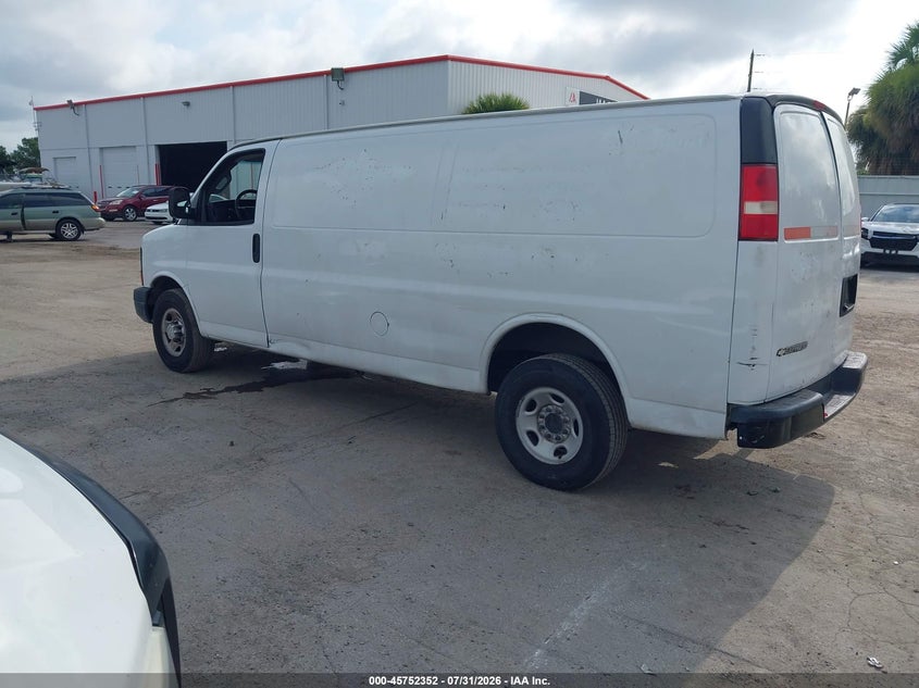 2017 CHEVROLET EXPRESS 2500 auction photo 3