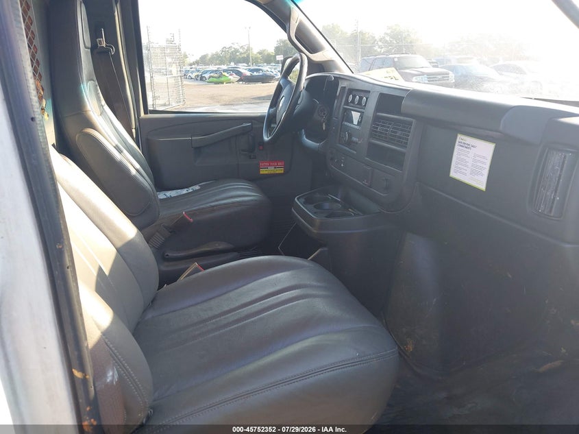 2017 CHEVROLET EXPRESS 2500 auction photo 5