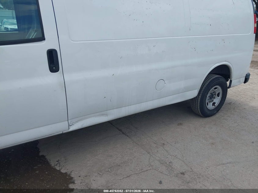 2017 CHEVROLET EXPRESS 2500 auction photo 6
