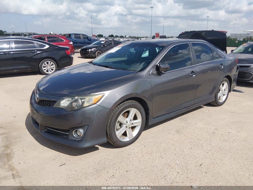 Vin: 4t1bf1fk8du287426, lot: 46251095, toyota camry se 20132