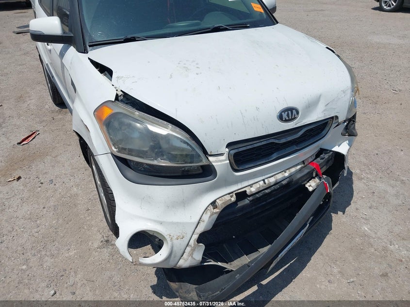 2013 KIA SOUL auction photo 6