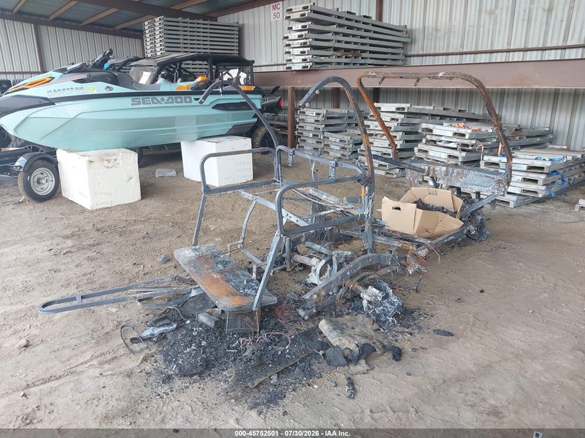 2025 E Z GO TEX ELECTRIC auction photo 4
