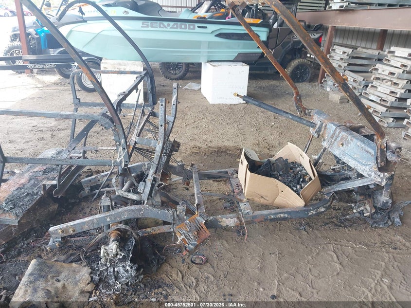 2025 E Z GO TEX ELECTRIC auction photo 5