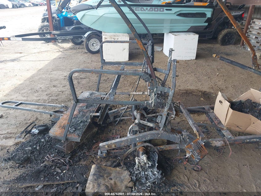 2025 E Z GO TEX ELECTRIC auction photo 8