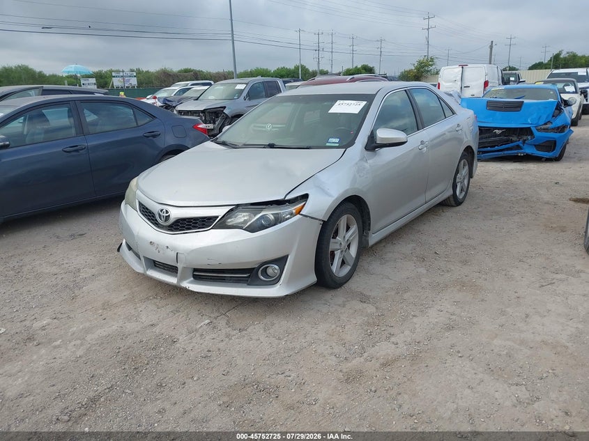 Vin: 4t1bf1fk4cu177049, lot: 46251447, toyota camry se 20122