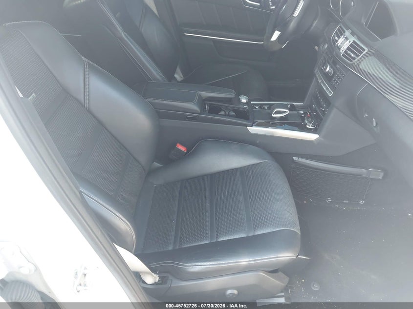 MERCEDES-BENZ E 63 AMG - zdjęcie 5