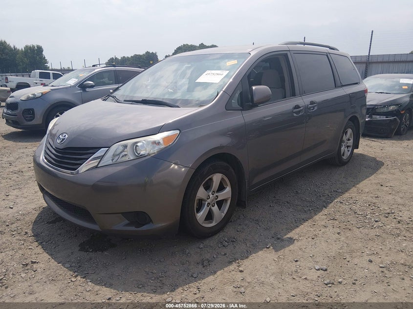 Vin: 5tdkk3dc1bs030066, lot: 46251588, toyota sienna le v6 20112