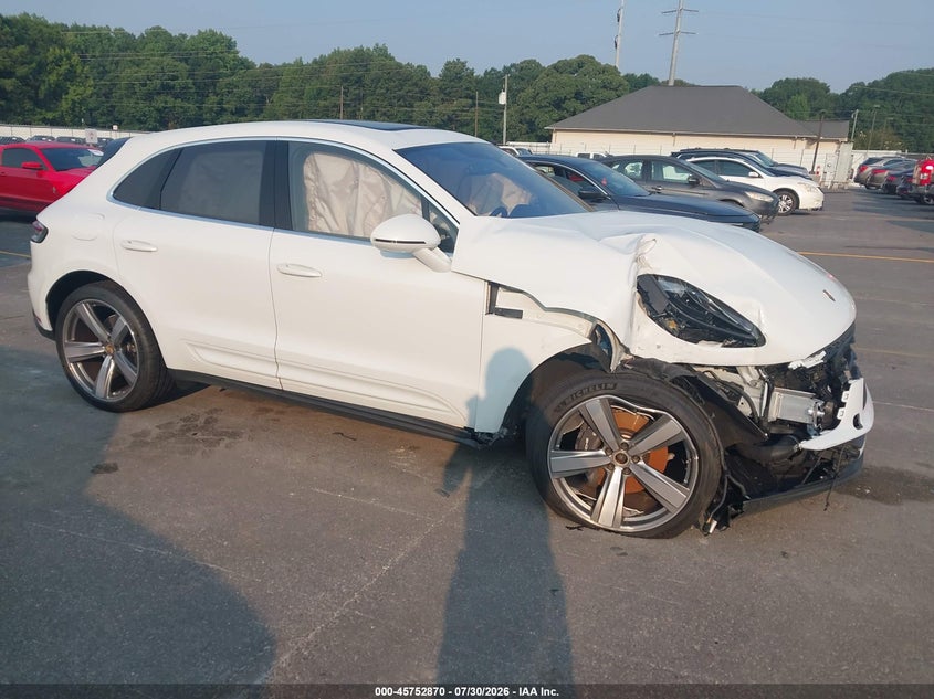 2024 PORSCHE MACAN auction photo 1