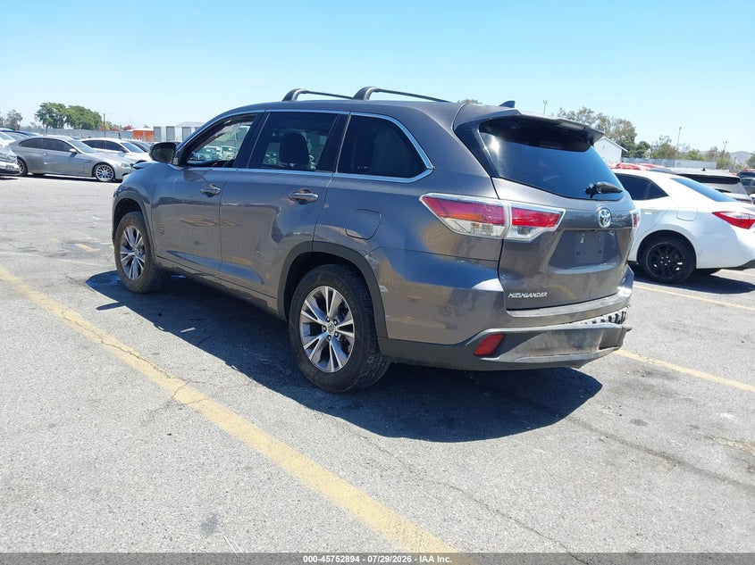 Vin: 5tdzkrfh5fs050207, lot: 46251616, toyota highlander le plus v6 20153