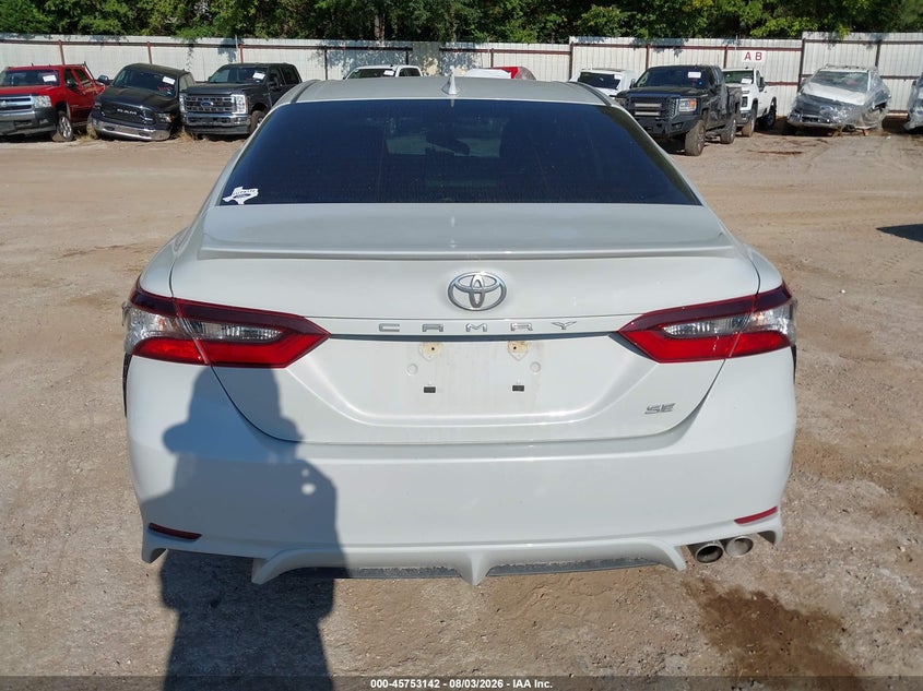 TOYOTA CAMRY - zdjęcie 17