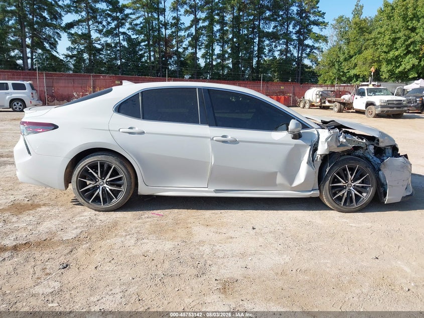 TOYOTA CAMRY - zdjęcie 18