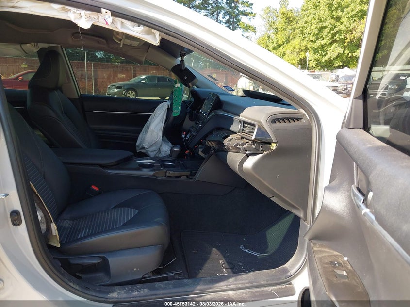 TOYOTA CAMRY - zdjęcie 5