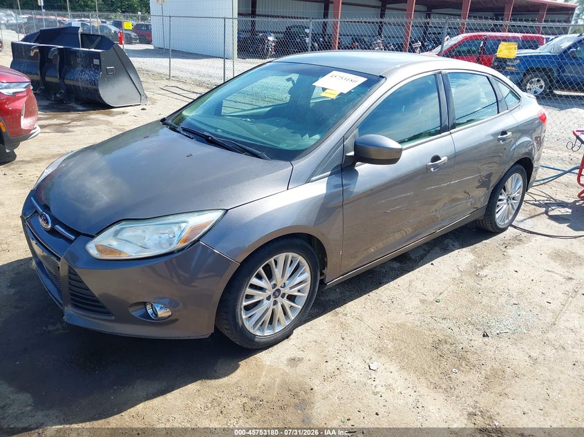 Vin: 1fahp3f24cl413816, lot: 46251903, ford focus se 20122