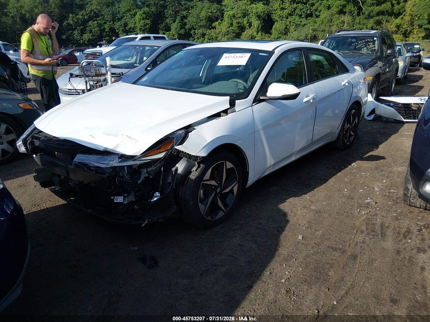 2021 HYUNDAI ELANTRA auction photo 2