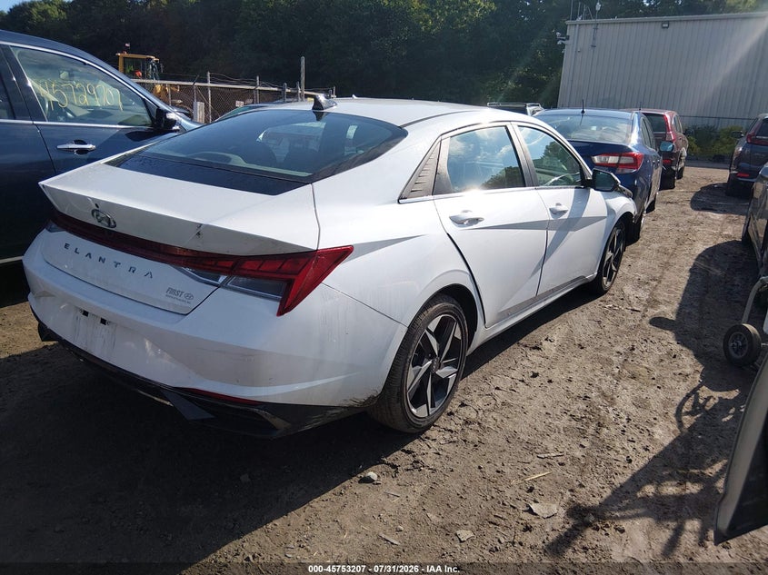 2021 HYUNDAI ELANTRA auction photo 4