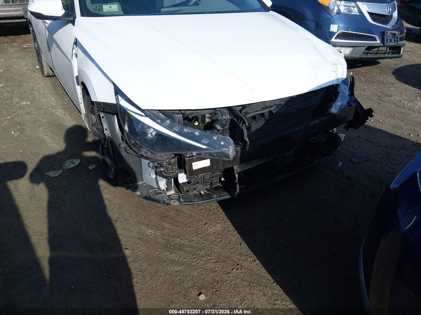 2021 HYUNDAI ELANTRA auction photo 6