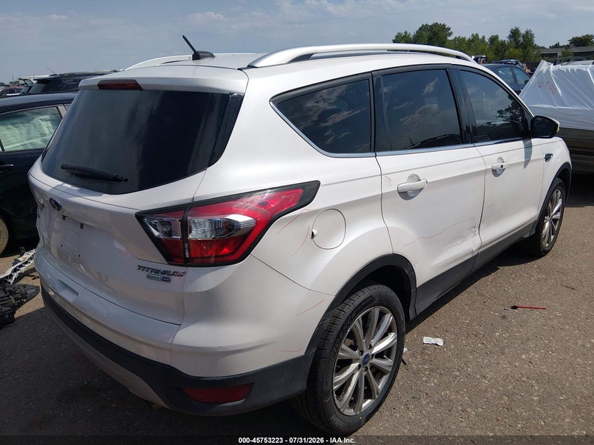 Vin: 1fmcu9j97hua32222, lot: 46251945, ford escape titanium 20174