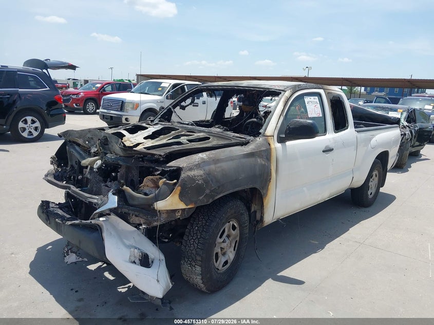 2013 TOYOTA TACOMA auction photo 2