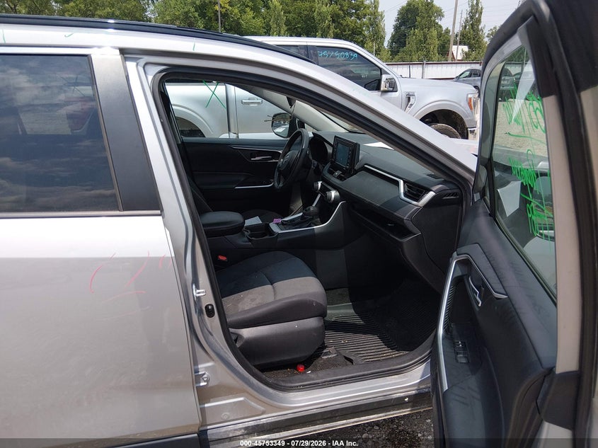 TOYOTA RAV4 - zdjęcie 5