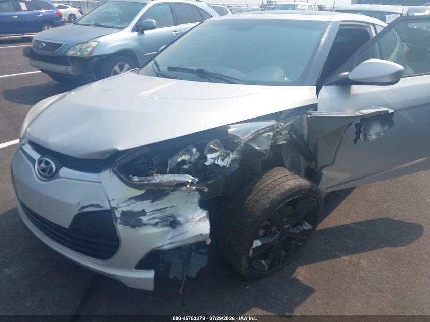 2017 HYUNDAI VELOSTER auction photo 6