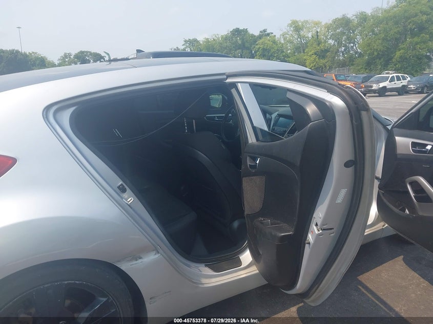 2017 HYUNDAI VELOSTER auction photo 8