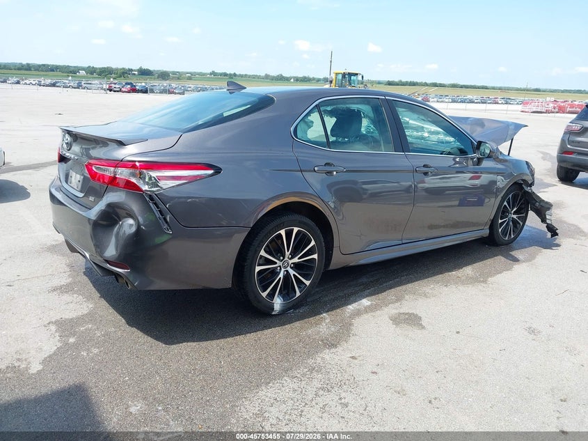 Vin: 4t1g11ak4lu311070, lot: 46252177, toyota camry se 20204