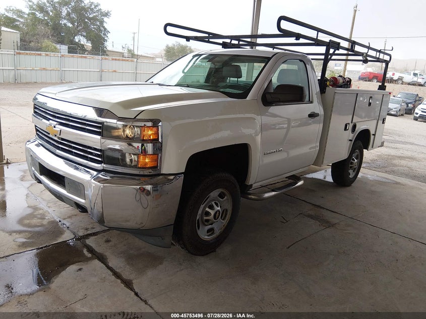 2015 CHEVROLET SILVERADO 2500HD auction photo 2