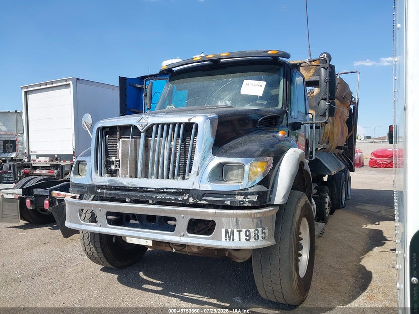 2006 INTERNATIONAL 7000 auction photo 2