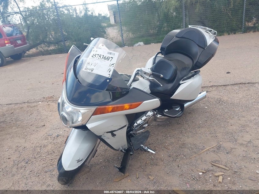 2009 VICTORY MOTORCYCLES VISION auction photo 2