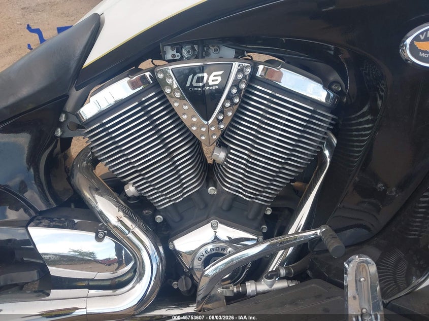 2009 VICTORY MOTORCYCLES VISION auction photo 8