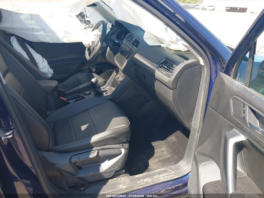 2021 VOLKSWAGEN TIGUAN auction photo 5