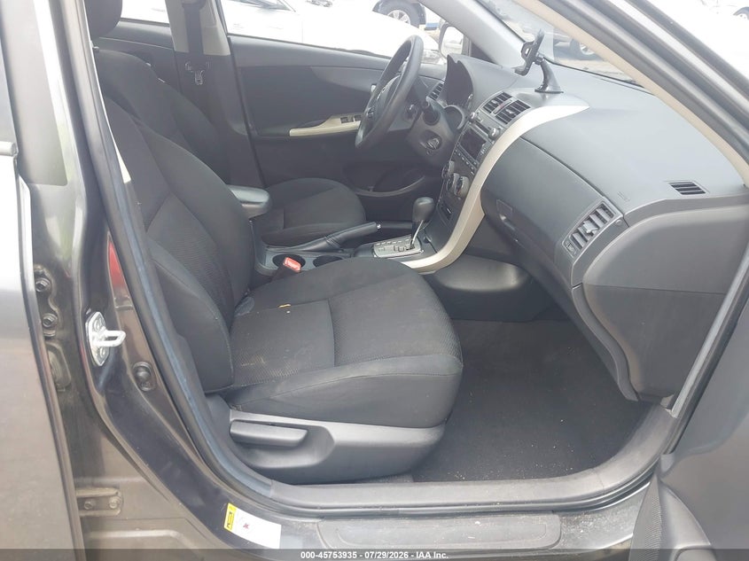 2011 TOYOTA COROLLA auction photo 5