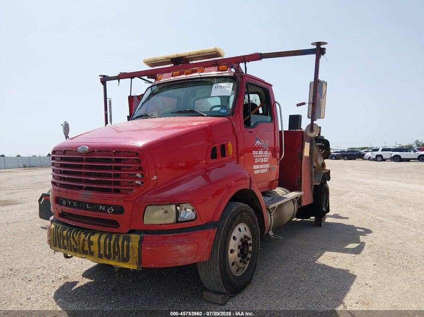 2005 STERLING TRUCK A auction photo 2
