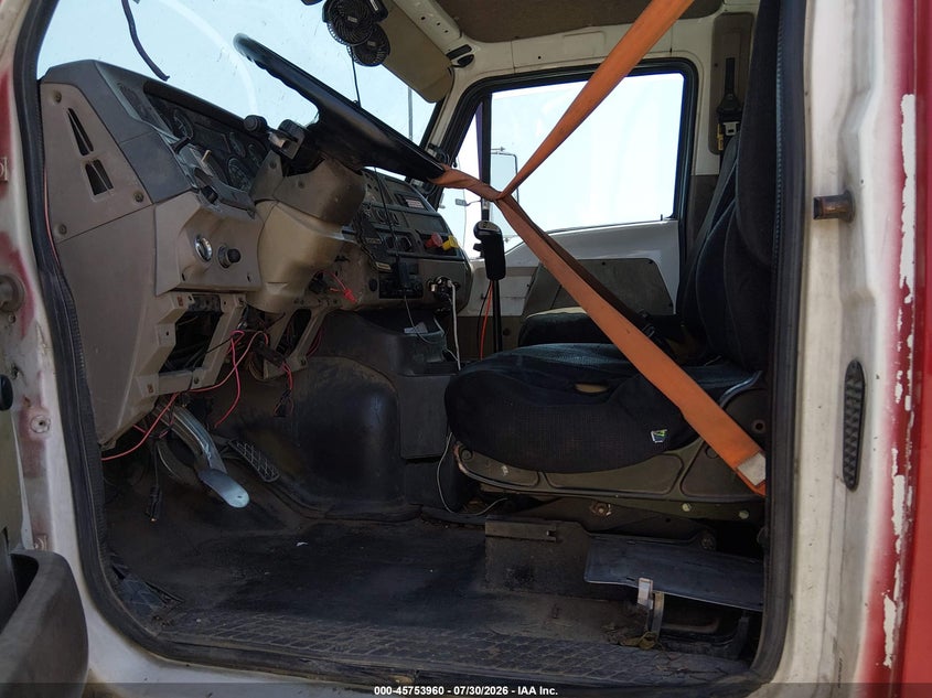 2005 STERLING TRUCK A auction photo 5