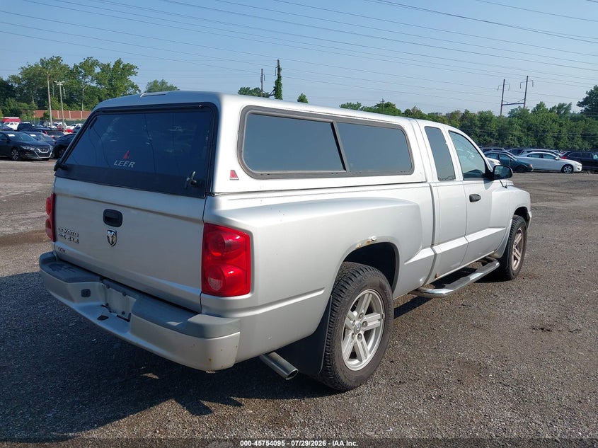 2007 DODGE DAKOTA auction photo 4
