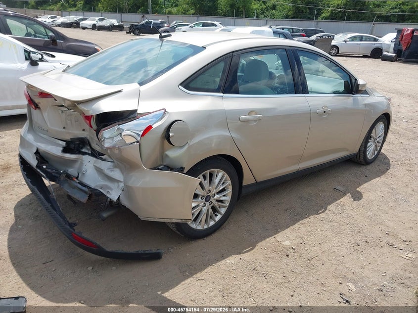 Vin: 1fadp3j23hl203706, lot: 46252876, ford focus titanium 20174
