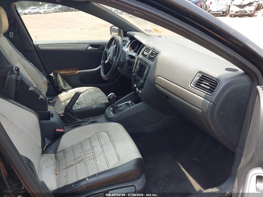 2016 VOLKSWAGEN JETTA auction photo 5