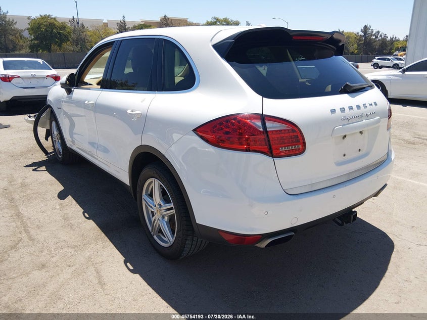 PORSCHE CAYENNE HYBRID 2013 VIN WP1AE2A21DLA15174