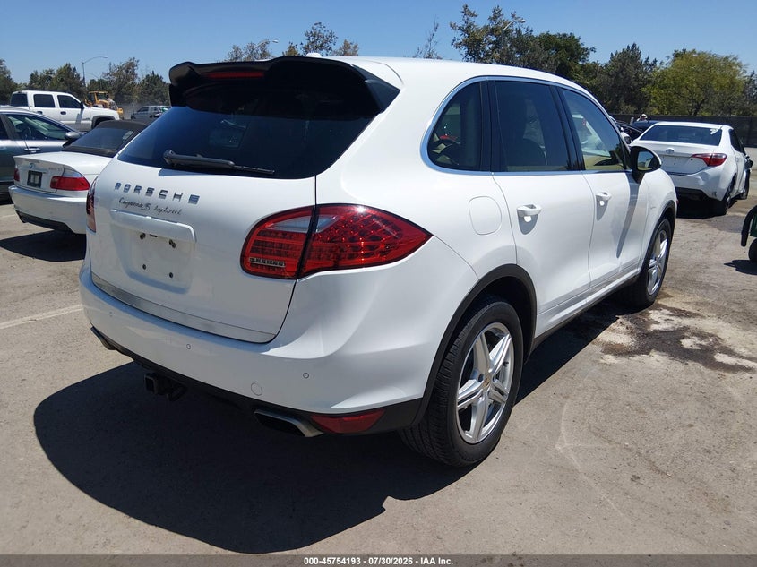 PORSCHE CAYENNE HYBRID 2013 VIN WP1AE2A21DLA15174